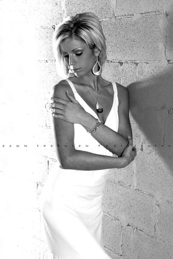 Female model photo shoot of Sarah J Taylor by Dawn Thornton