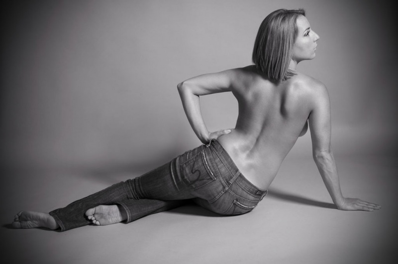 Female model photo shoot of Ashley Streff