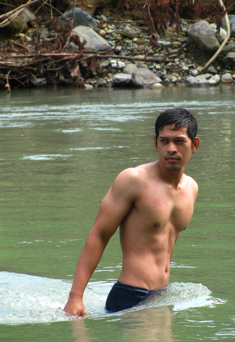 Male model photo shoot of Eroe Rikushido in Meulaboh river
