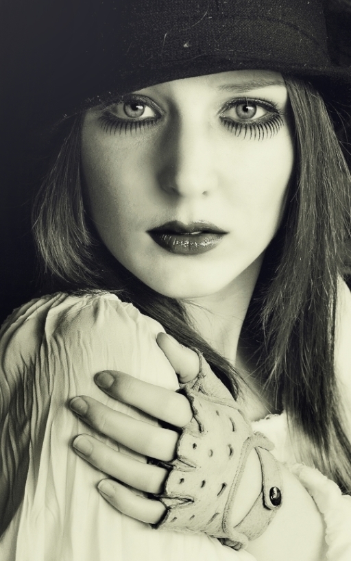Female model photo shoot of Aleksandra Sielicka