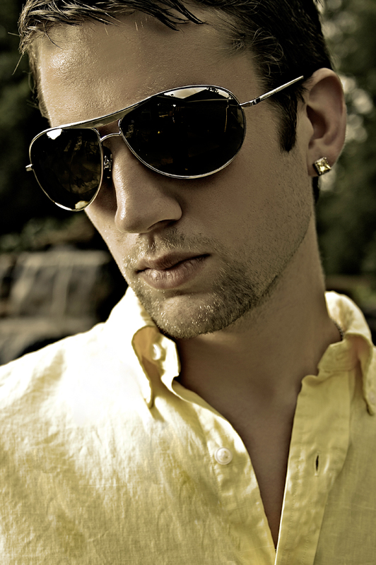 Male model photo shoot of Mat Evanz