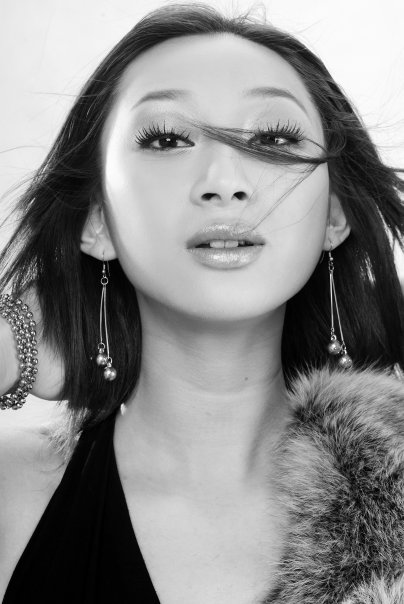 Female model photo shoot of Lili Xu