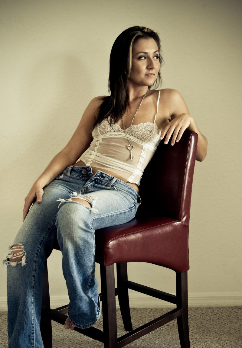 Female model photo shoot of Amena Lorelie in Tampa