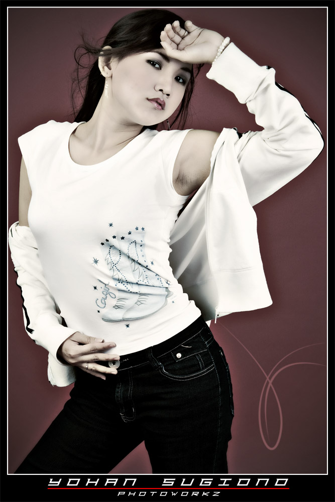 Female model photo shoot of Vonny Tamara