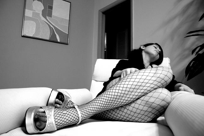 Female model photo shoot of Memento Mori Photograph and Phantasma Nocturnelle in tiffanys living room