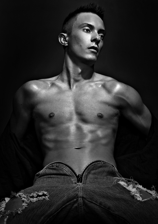 Male model photo shoot of Ryan Olds by Murray!