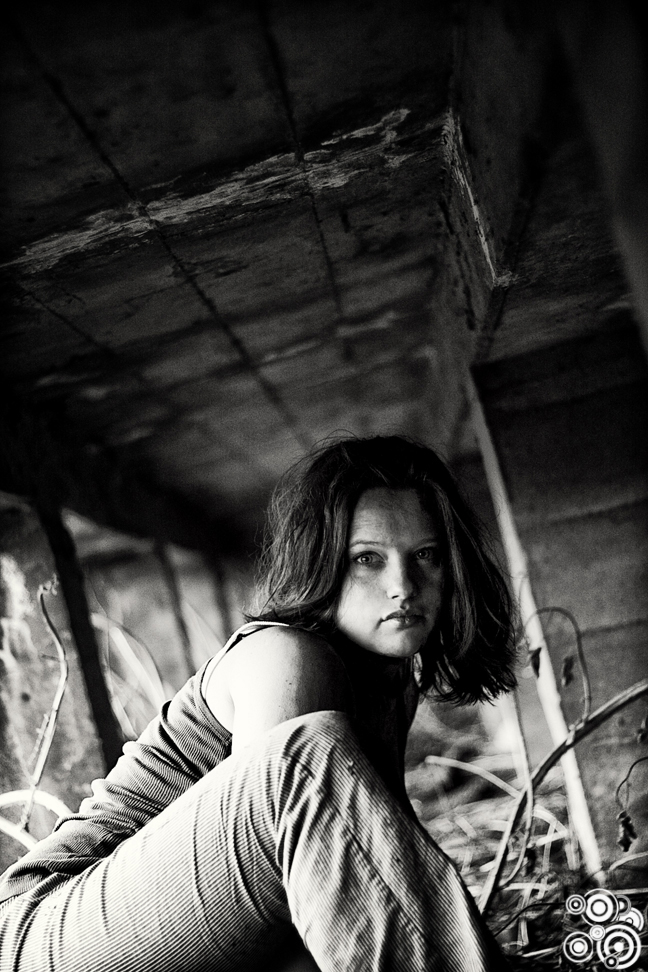 Female model photo shoot of jeneaslon by FelixGPhotography