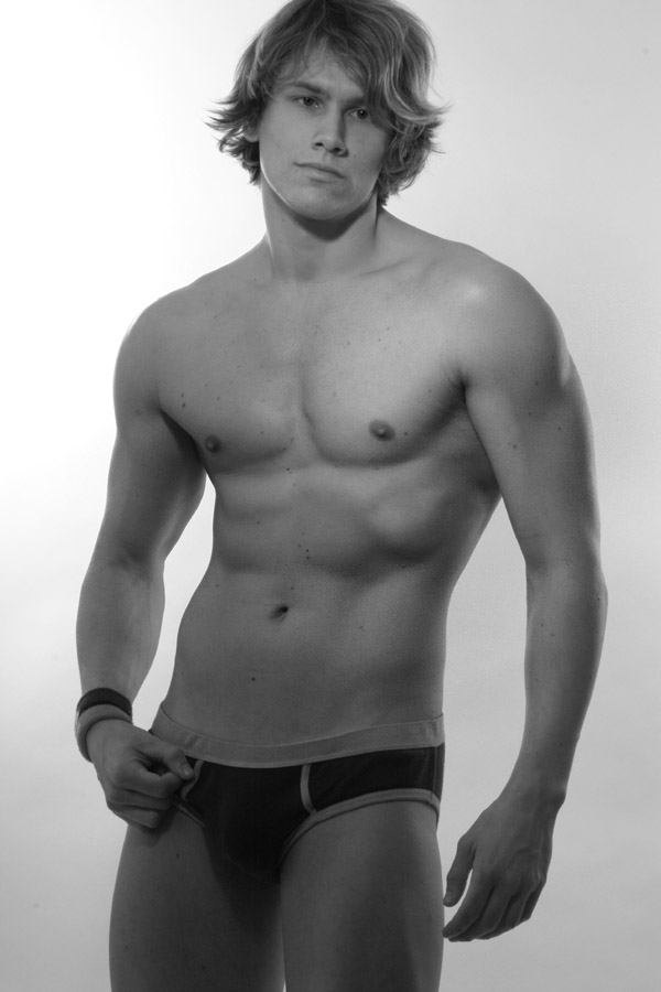 Male model photo shoot of Gunnar H