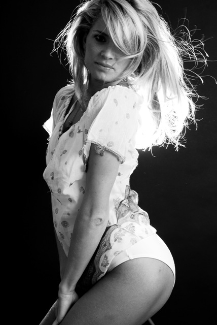 Female model photo shoot of Jenna Mumford