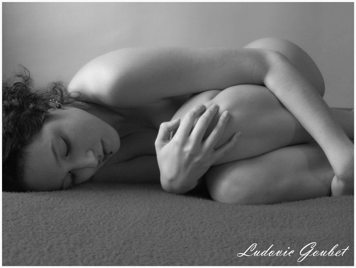 Female model photo shoot of leenore in Paris