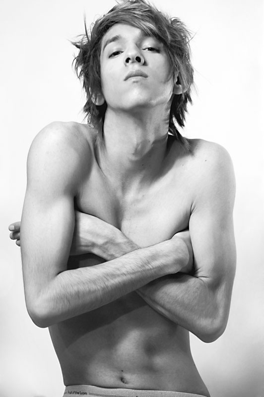 Male model photo shoot of Bobby Raffin