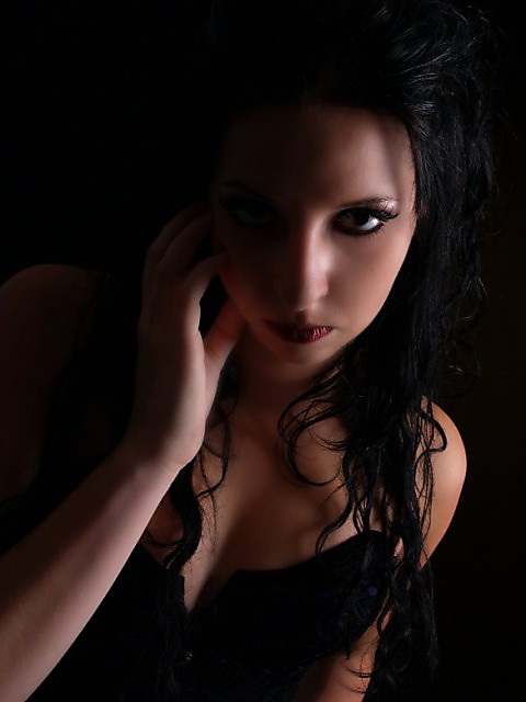 Female model photo shoot of Lisa-Emmily