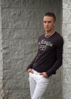 Male model photo shoot of Justin Barrington