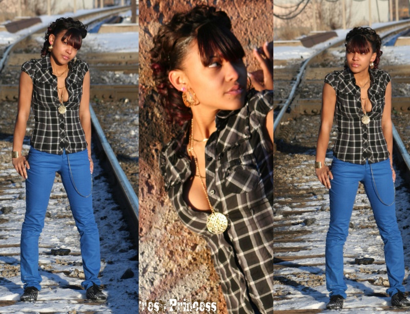Female model photo shoot of Jasmine Foster in Joliet
