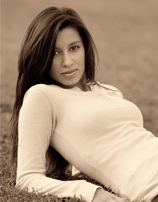 Female model photo shoot of Christina Loayza