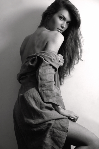 Female model photo shoot of Camilla Sauvell