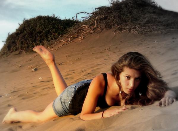 Female model photo shoot of Jennifer Burrows