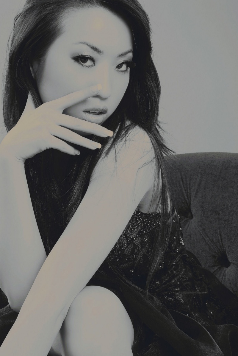 Female model photo shoot of Rose Liang