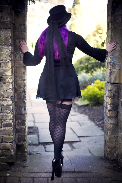Female model photo shoot of Raven Karloff by Morbidly Inclined in Brackenhurst