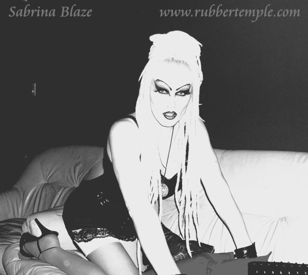 Female model photo shoot of Sabrina Blaze in purrr 