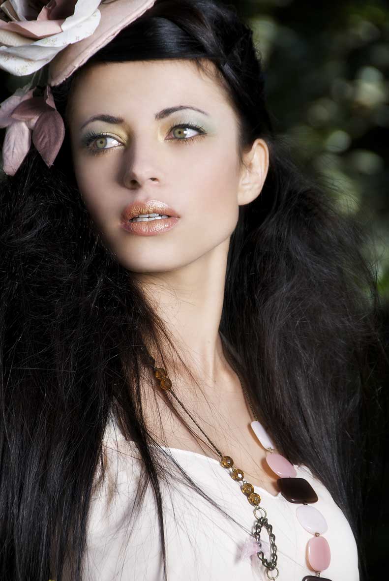 Female model photo shoot of Rakel Pintado Rosa