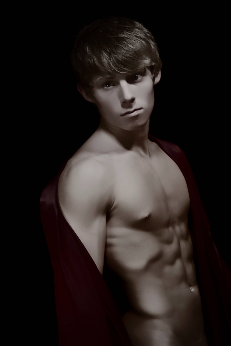 Male model photo shoot of Francesco Giovanni
