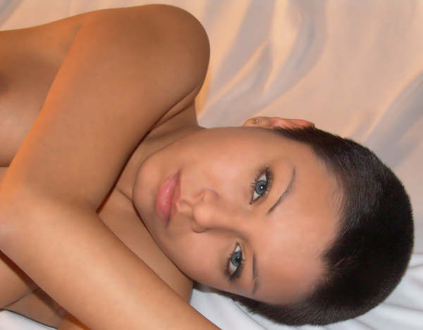 Female model photo shoot of karla Alvarado