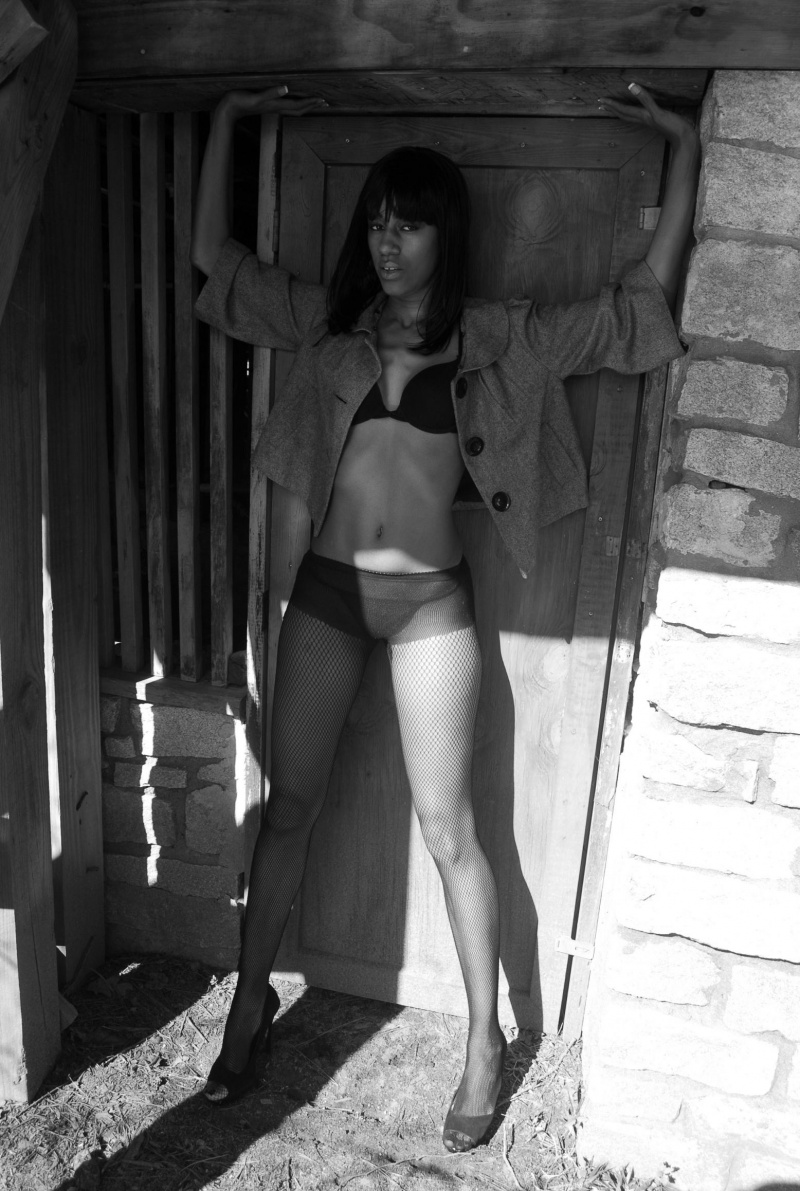 Female model photo shoot of Deidra AKA Dinka Bell