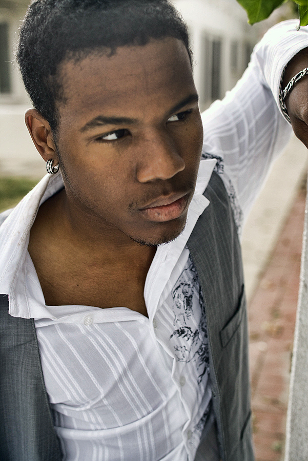 Male model photo shoot of Orlando Griffin by Radiance