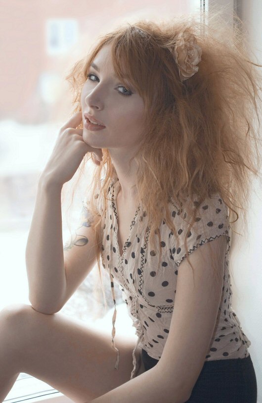 Female model photo shoot of Elina K aka pinkflesh