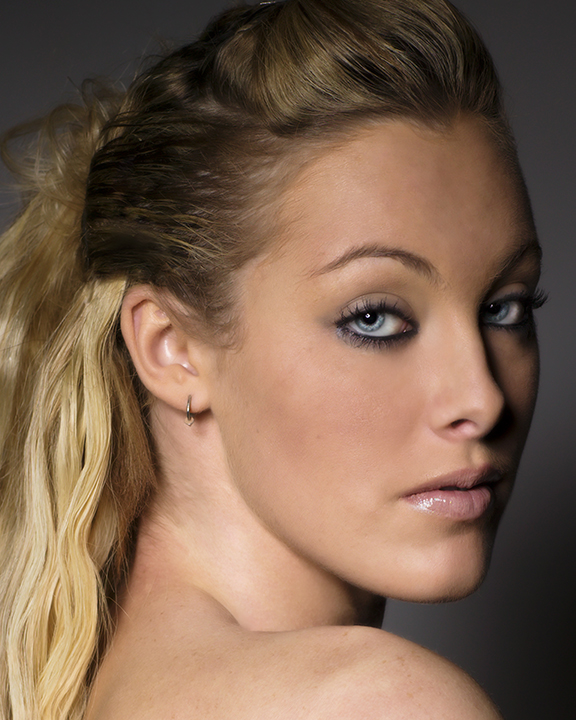 Female model photo shoot of Eyes of Skylor  by Airhead Imagery