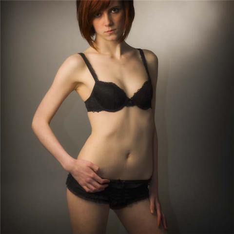 Female model photo shoot of Precious_starr