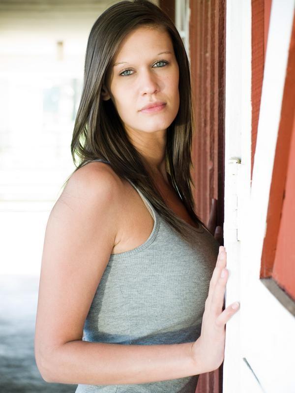 Female model photo shoot of Melissa Belcher