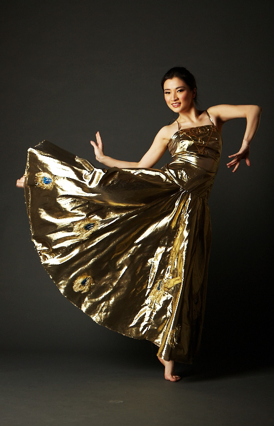 Female model photo shoot of Carrie Wang