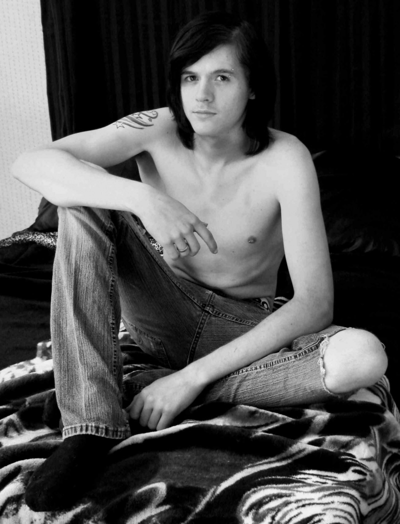 Male model photo shoot of Andi Rutland