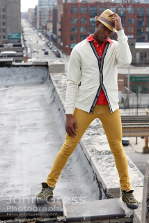Male model photo shoot of isaac king in Chicago