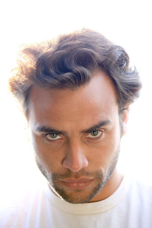 Male model photo shoot of Rodrigo Pinto Hoffmann