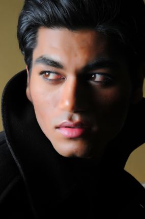 Male model photo shoot of Kamlesh Mulloo
