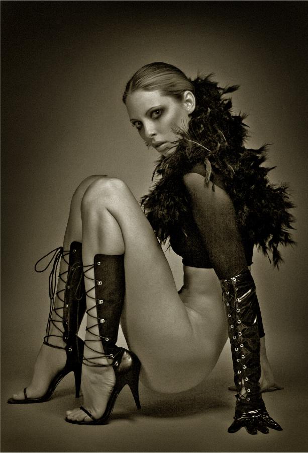 Female model photo shoot of Lara Fojut
