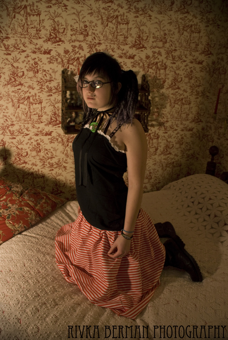 Female model photo shoot of junk diyandoriginals by RivkaBerman Photography