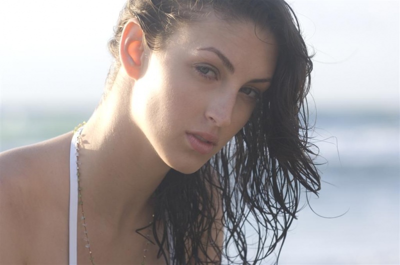 Female model photo shoot of Rachel Ariel