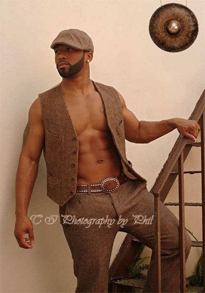 Male model photo shoot of Kwite Smooth by T I PHOTO BY PHIL 
