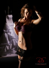 Female model photo shoot of Beth Kohl by PHILLY PHOTOGRAPHER