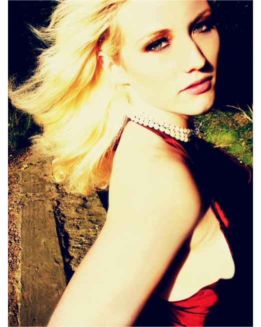 Female model photo shoot of Jessica Cullen