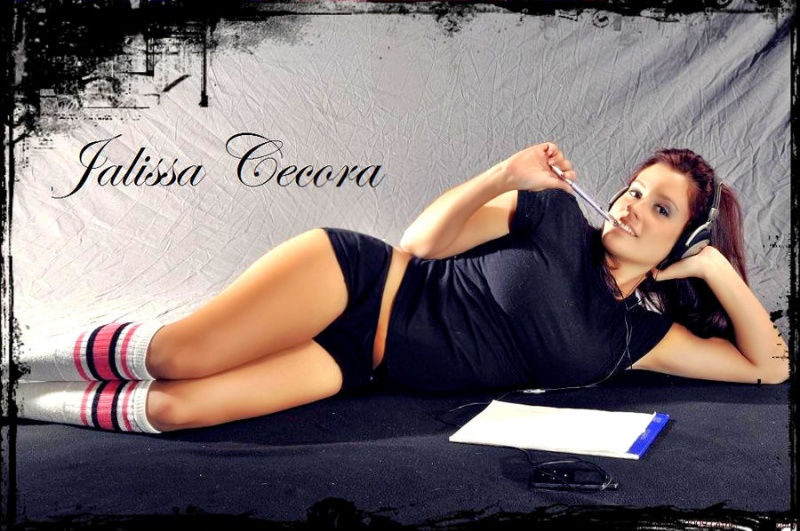 Female model photo shoot of Jalissa Cecora