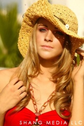 Female model photo shoot of Jackelyn Salas in DOWNTOWN,ORLANDO
