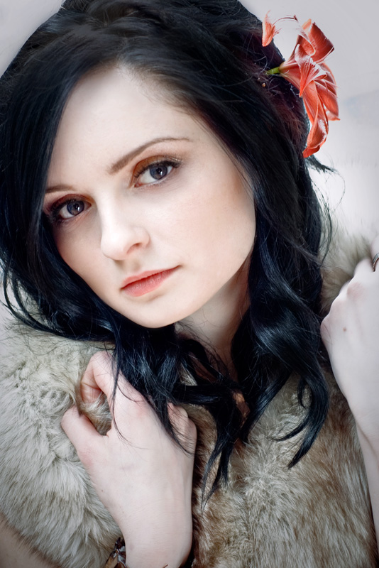 Female model photo shoot of makeupbymissy by Echo G