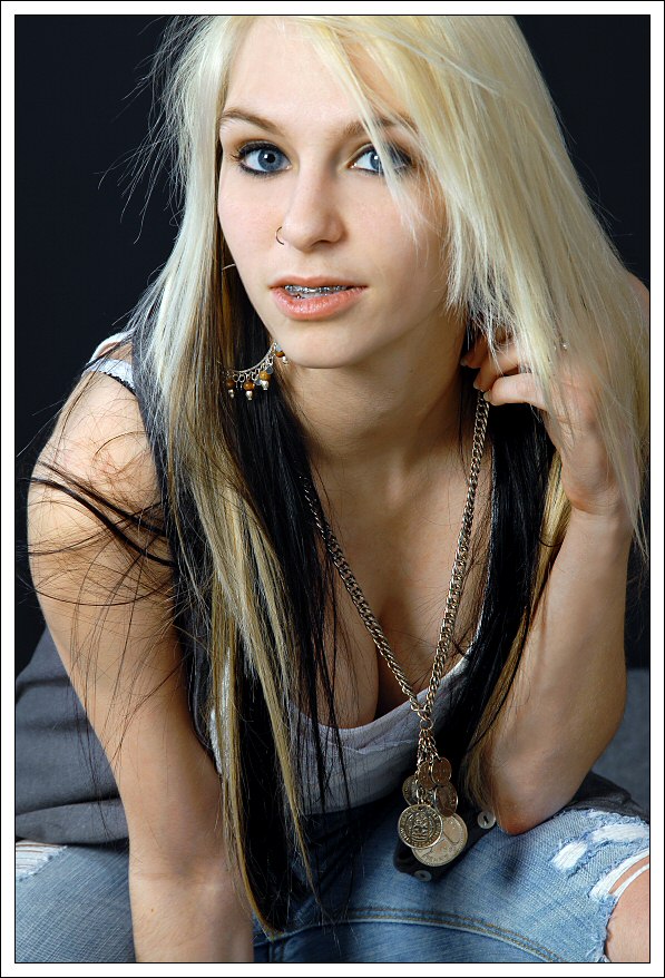 Female model photo shoot of Heaven Alyssa by James Apple in Lincoln, Illinois