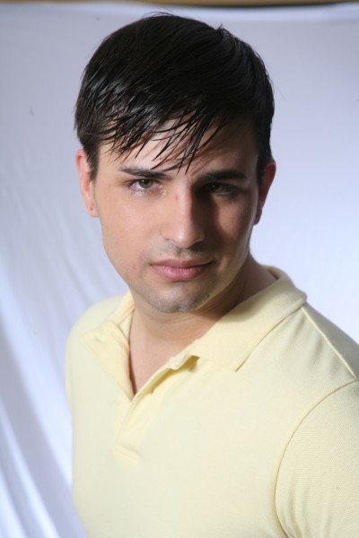Male model photo shoot of Daniel Korman