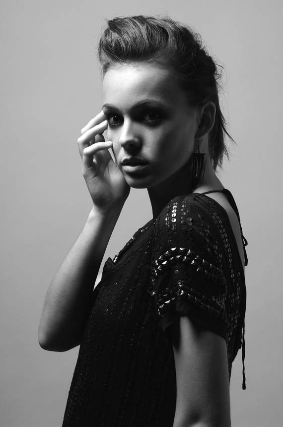 Female model photo shoot of Natalie Hilton